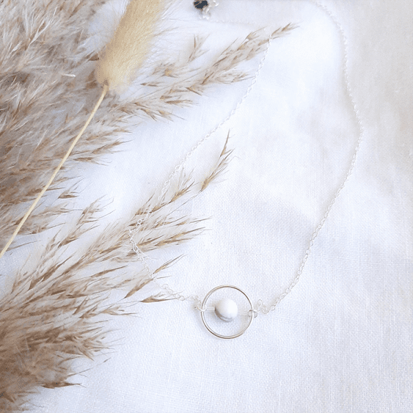 bijoux-pierre-argent-vrai-collier-funambule-Howlite-lithotérapie-blanc-3